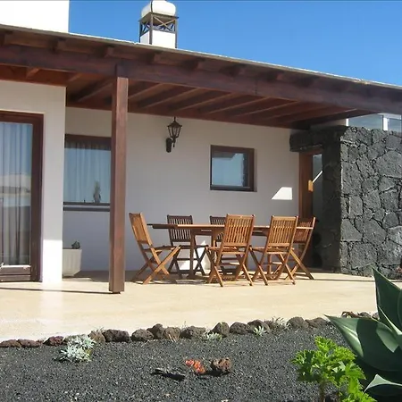 In Playa Blanca Sleeps 4 Includes Swimming Pool And Wifi 8